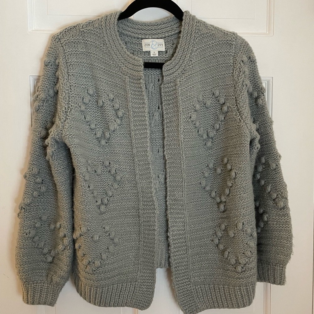 Jun & Ivy Light Grey Cardigan 🤍